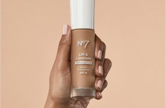 Lift & Luminate No 7 Foundation